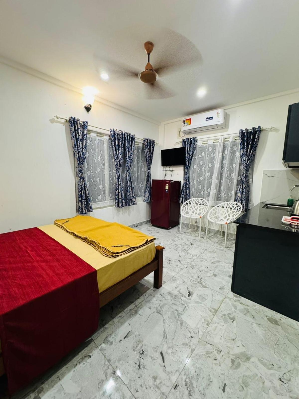 Hotel M M Residency Kochi Exterior foto