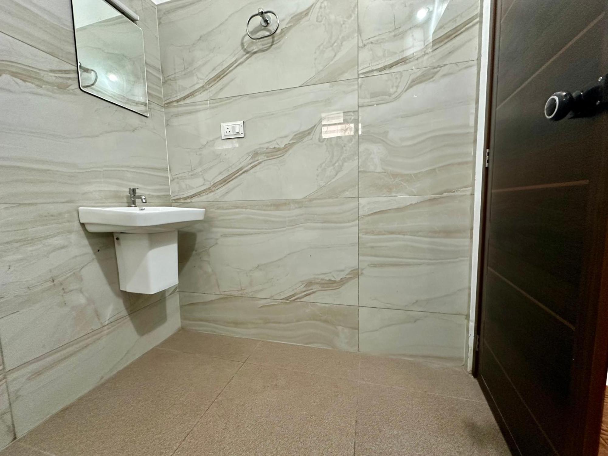 Hotel M M Residency Kochi Exterior foto