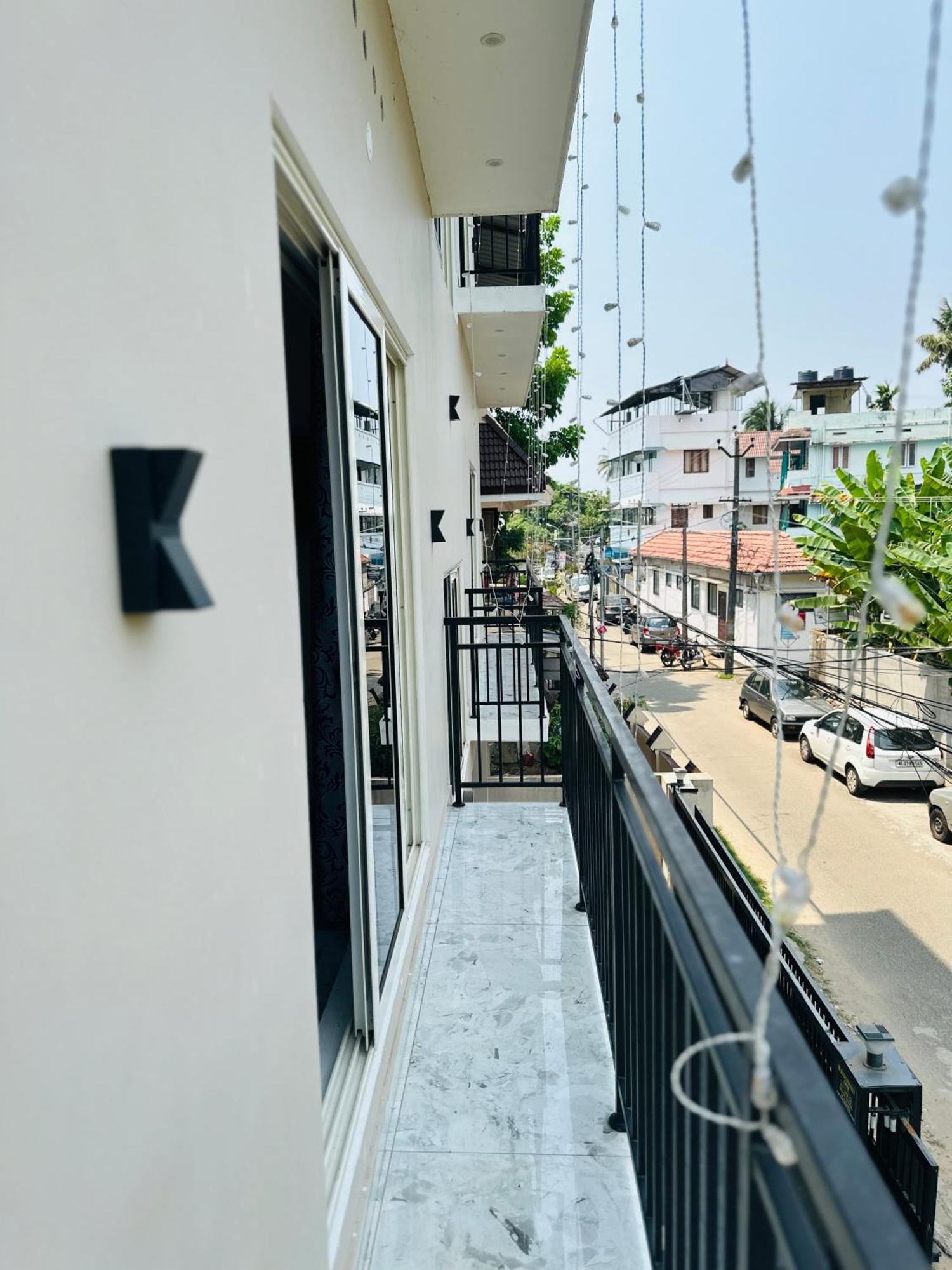 Hotel M M Residency Kochi Exterior foto